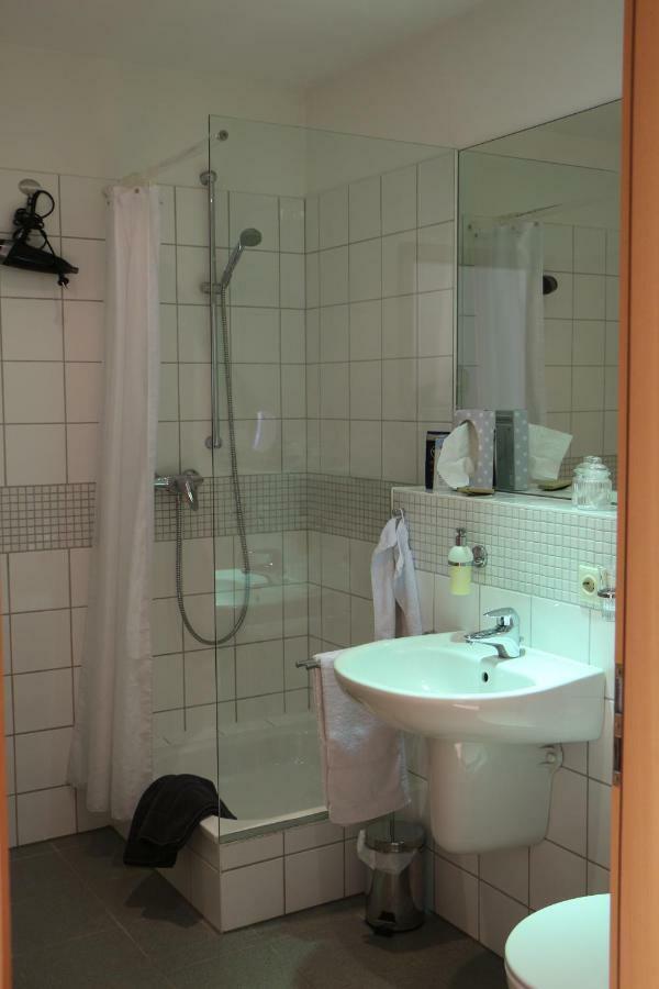 Weeze Apartment Hau Ngoại thất bức ảnh